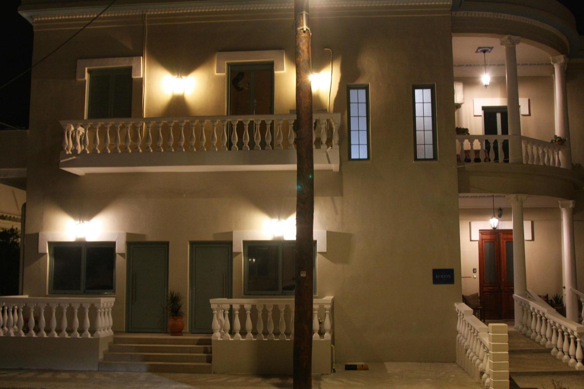 شقة Rodon Manor خانيا المظهر الخارجي الصورة