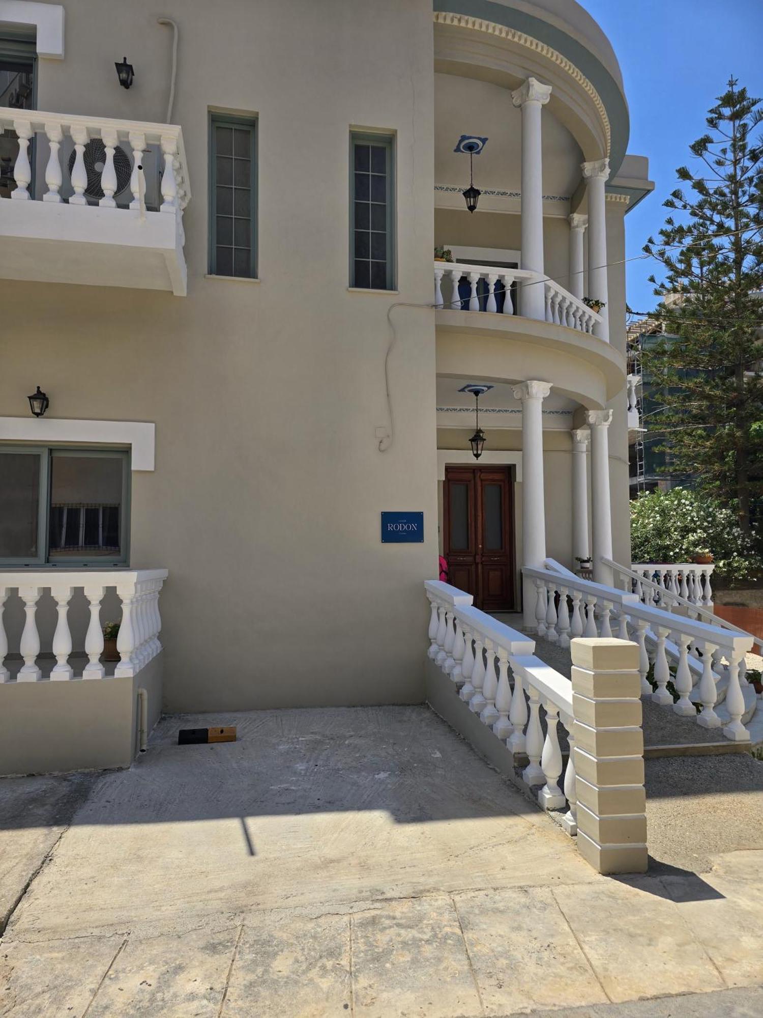 شقة Rodon Manor خانيا المظهر الخارجي الصورة